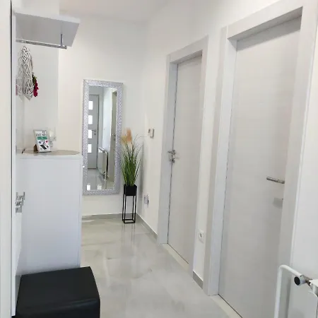 Rivana Apartment *