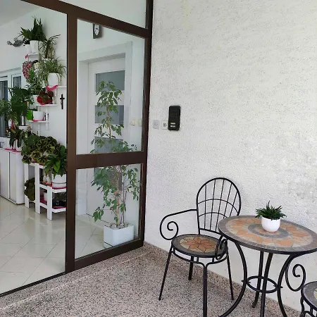 Rivana Apartment *