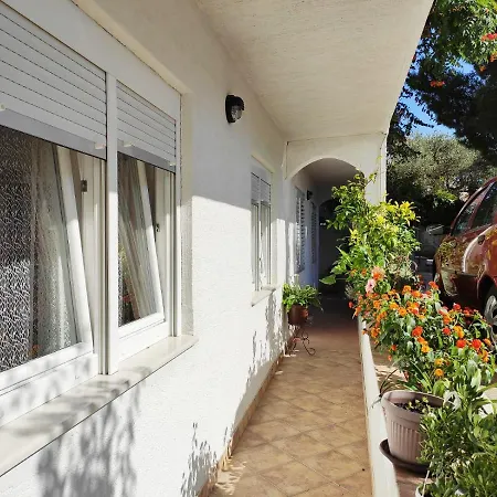 Rivana Apartment